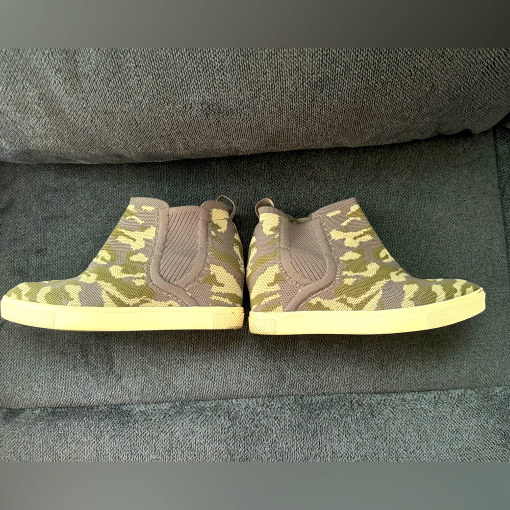 Grey and green camo wedge sneakers 9WW